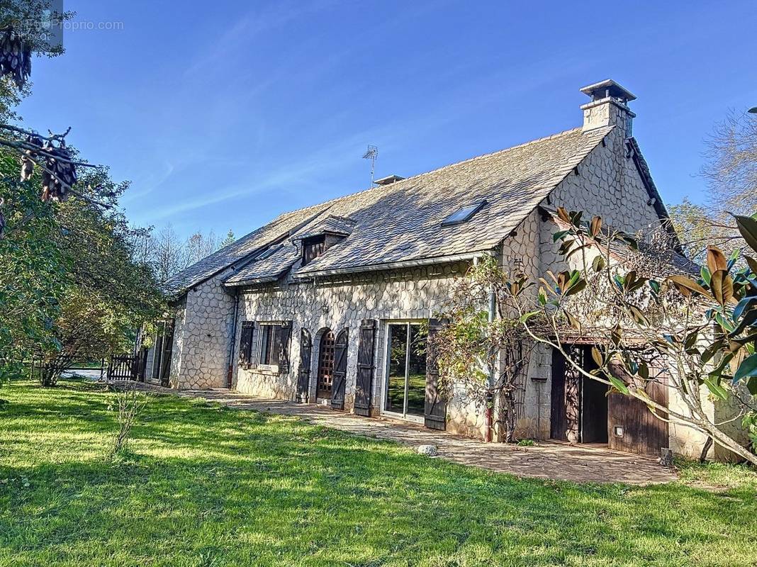 Maison à BOZOULS