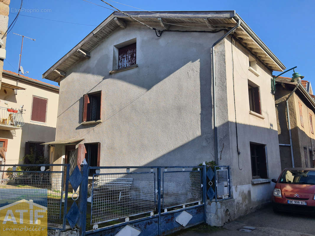 Maison à SAINT-MARTIN-LA-SAUVETE