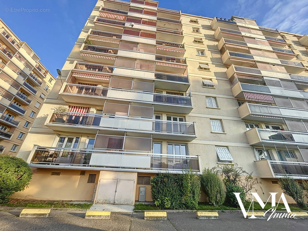 Appartement à SAINTE-FOY-LES-LYON