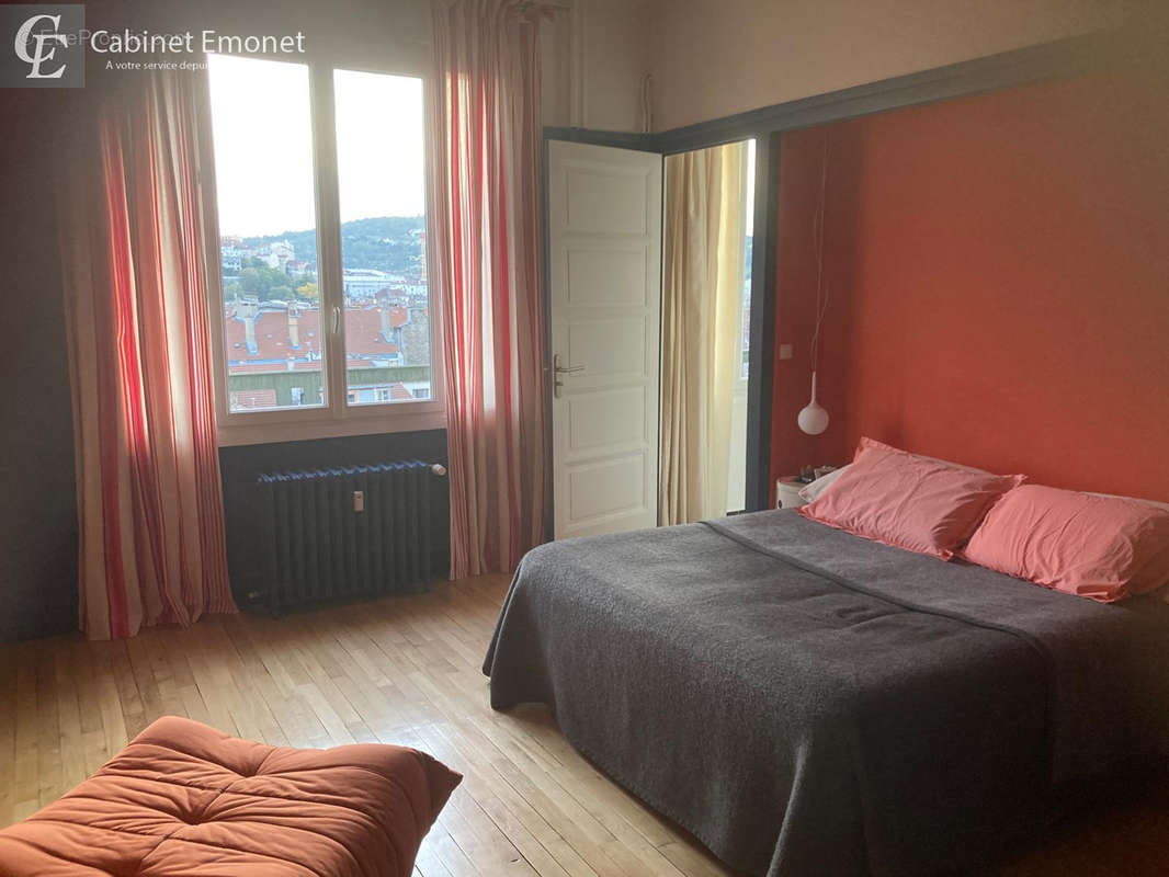 Appartement à SAINT-ETIENNE