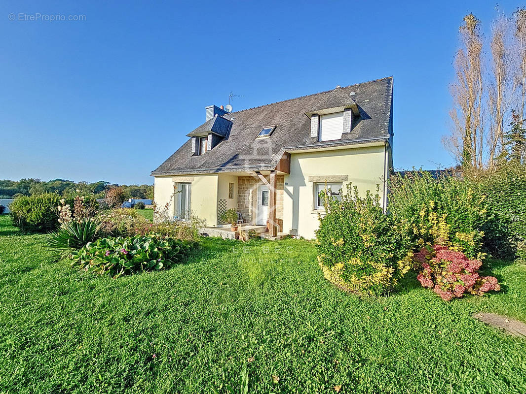 Maison à PLOUHINEC