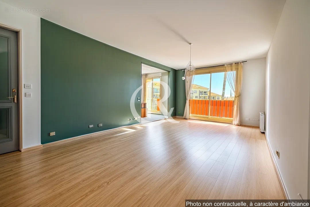 Appartement à HYERES