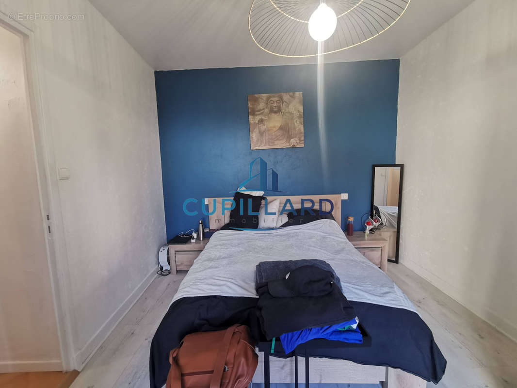 Appartement à RENAISON