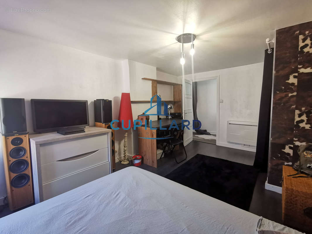 Appartement à RENAISON