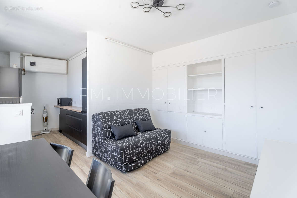 Appartement à MARSEILLE-5E