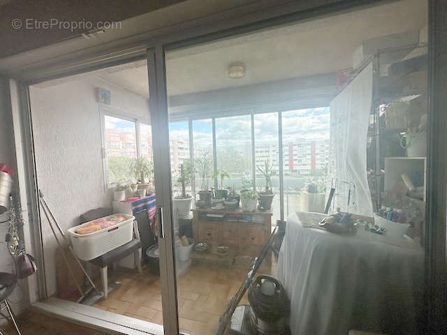 Appartement à MAUGUIO