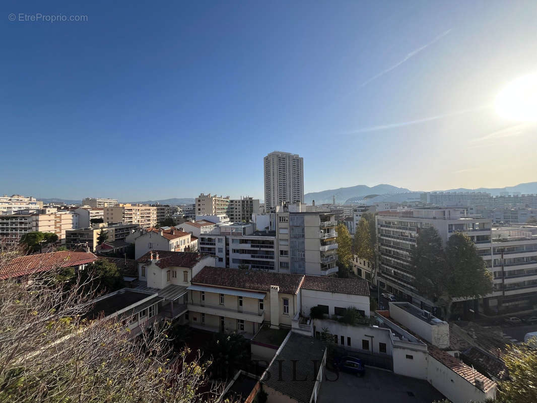 Appartement à MARSEILLE-8E