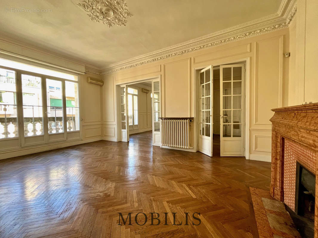 Appartement à MARSEILLE-8E