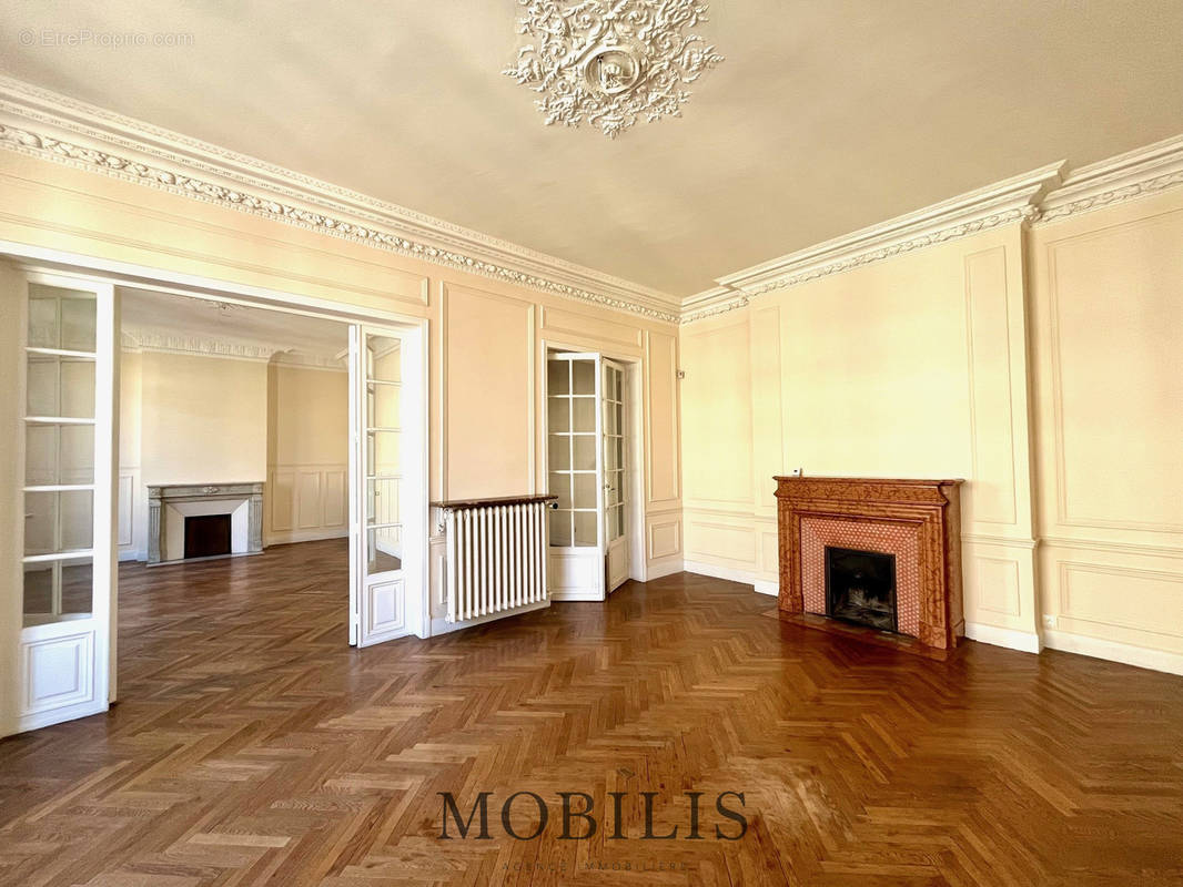 Appartement à MARSEILLE-8E