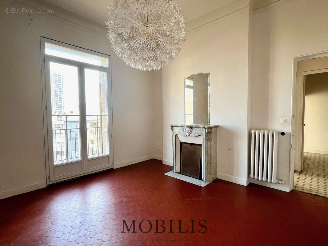 Appartement à MARSEILLE-8E