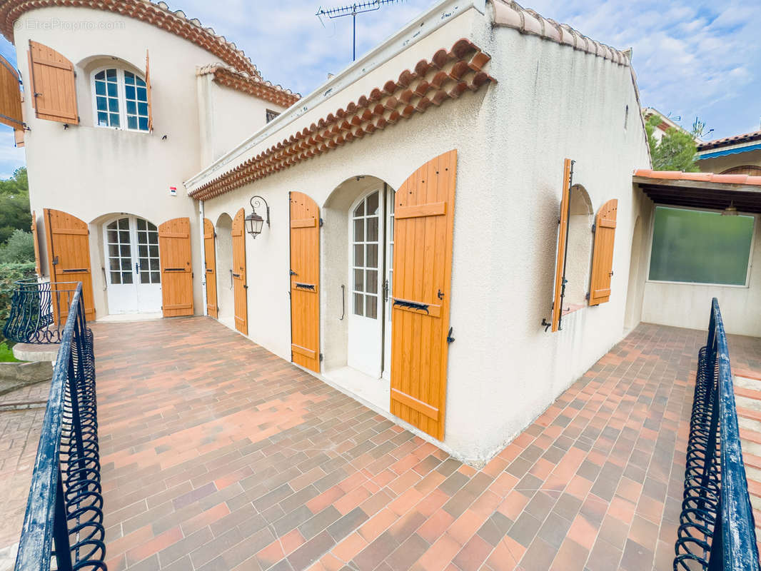 Maison à CARRY-LE-ROUET