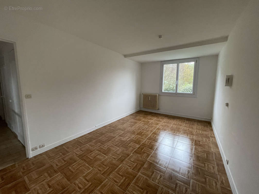 Appartement à MAROLLES-EN-HUREPOIX