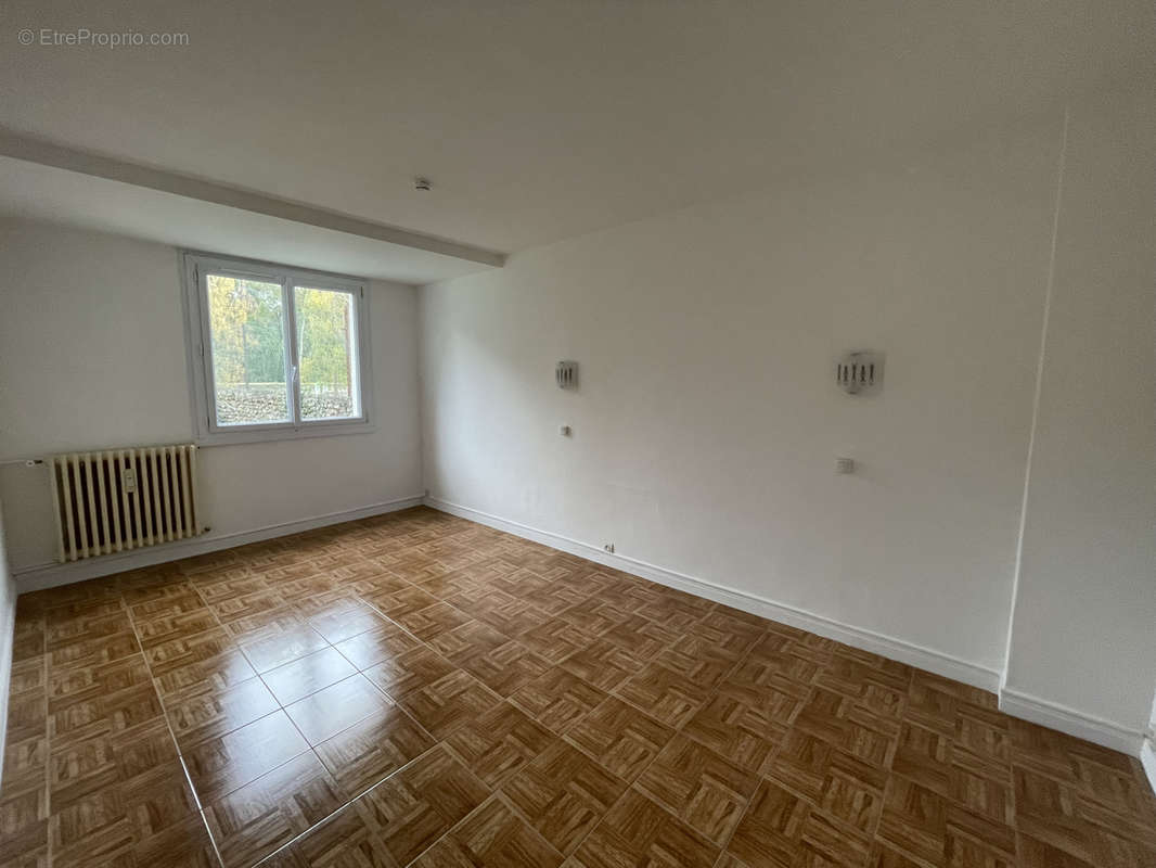 Appartement à MAROLLES-EN-HUREPOIX