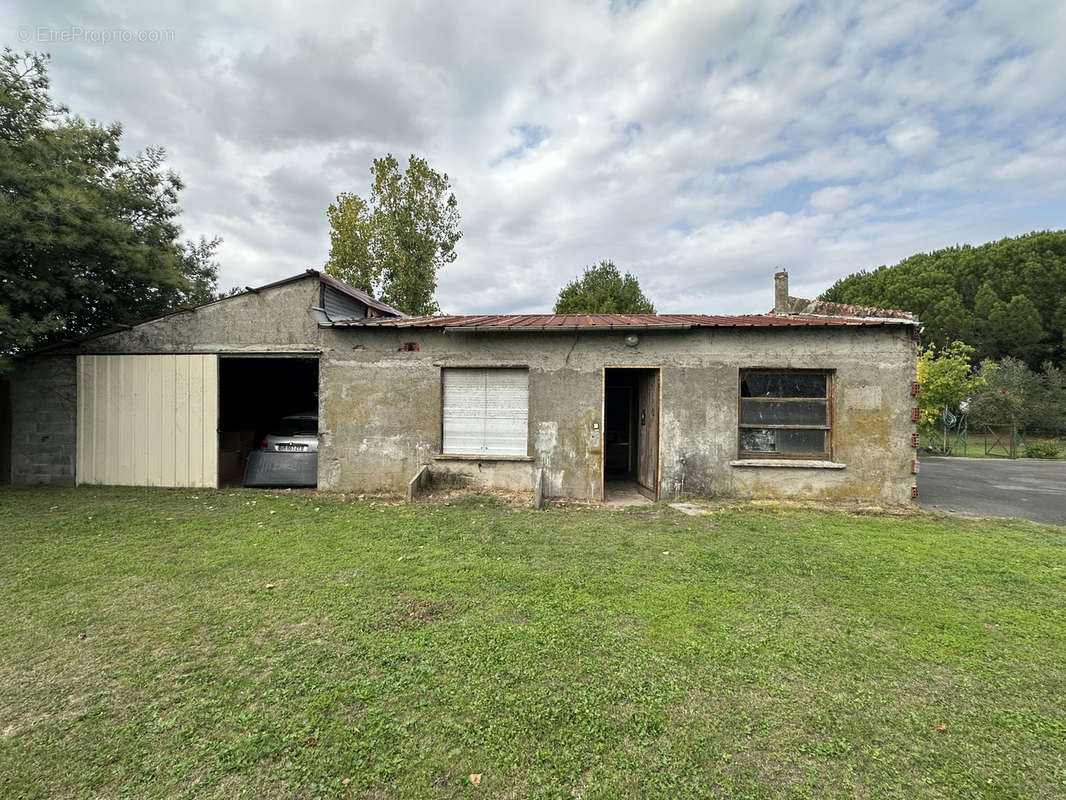 Maison à AMBARES-ET-LAGRAVE