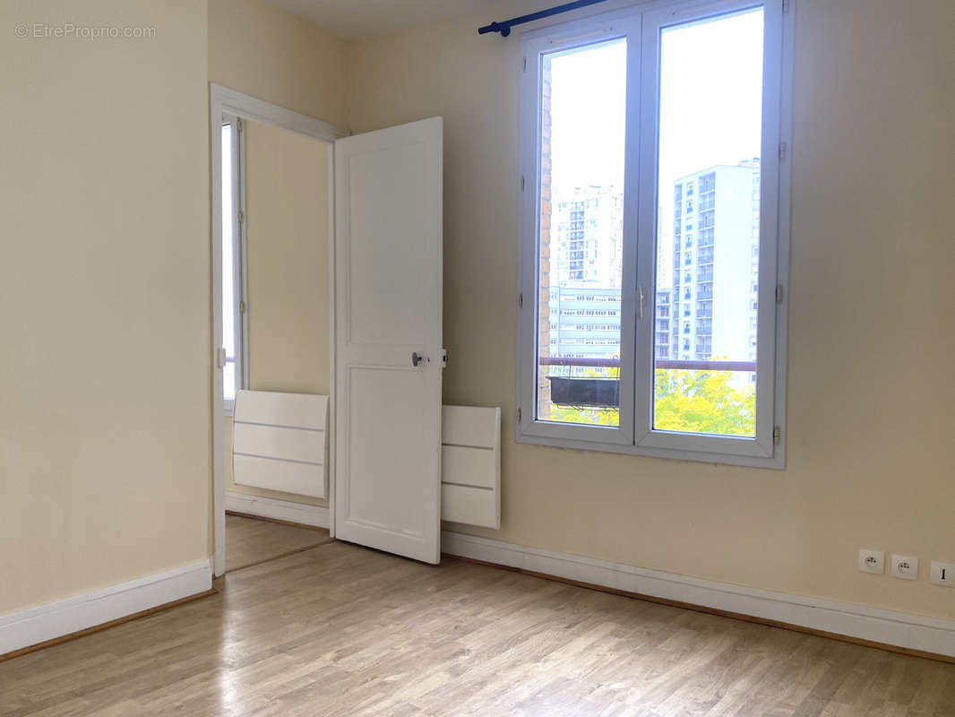 Appartement à PARIS-20E