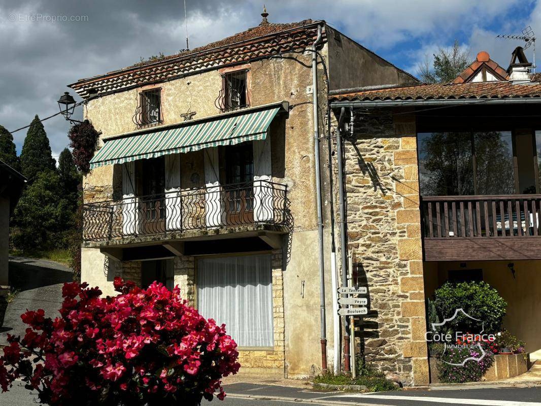 Maison à BAGNAC-SUR-CELE