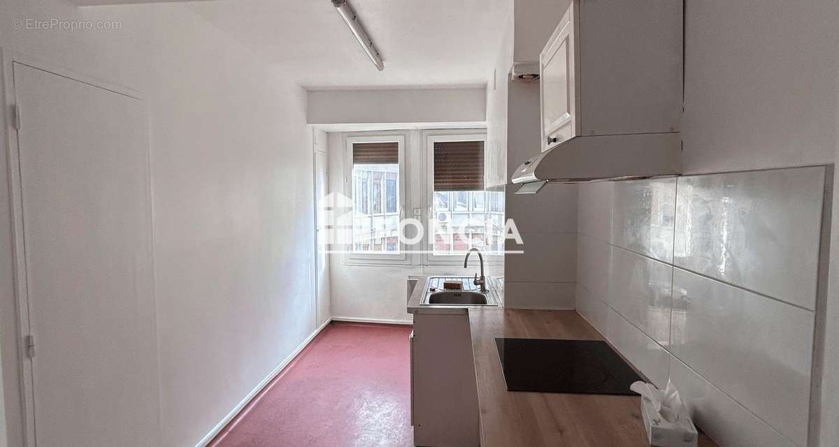 Appartement à MARSEILLE-1E