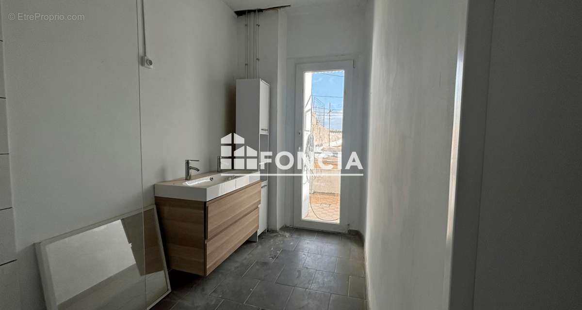 Appartement à MARSEILLE-15E