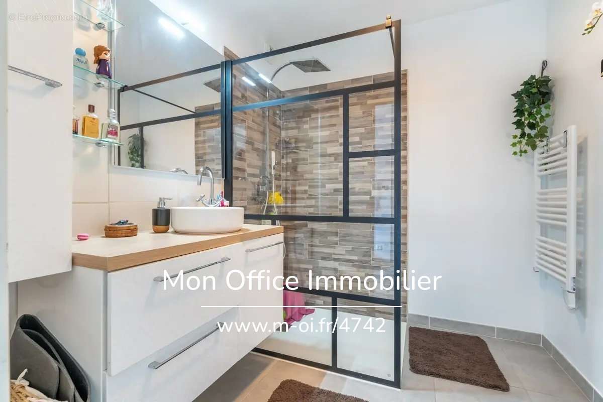 Appartement à MARSEILLE-11E