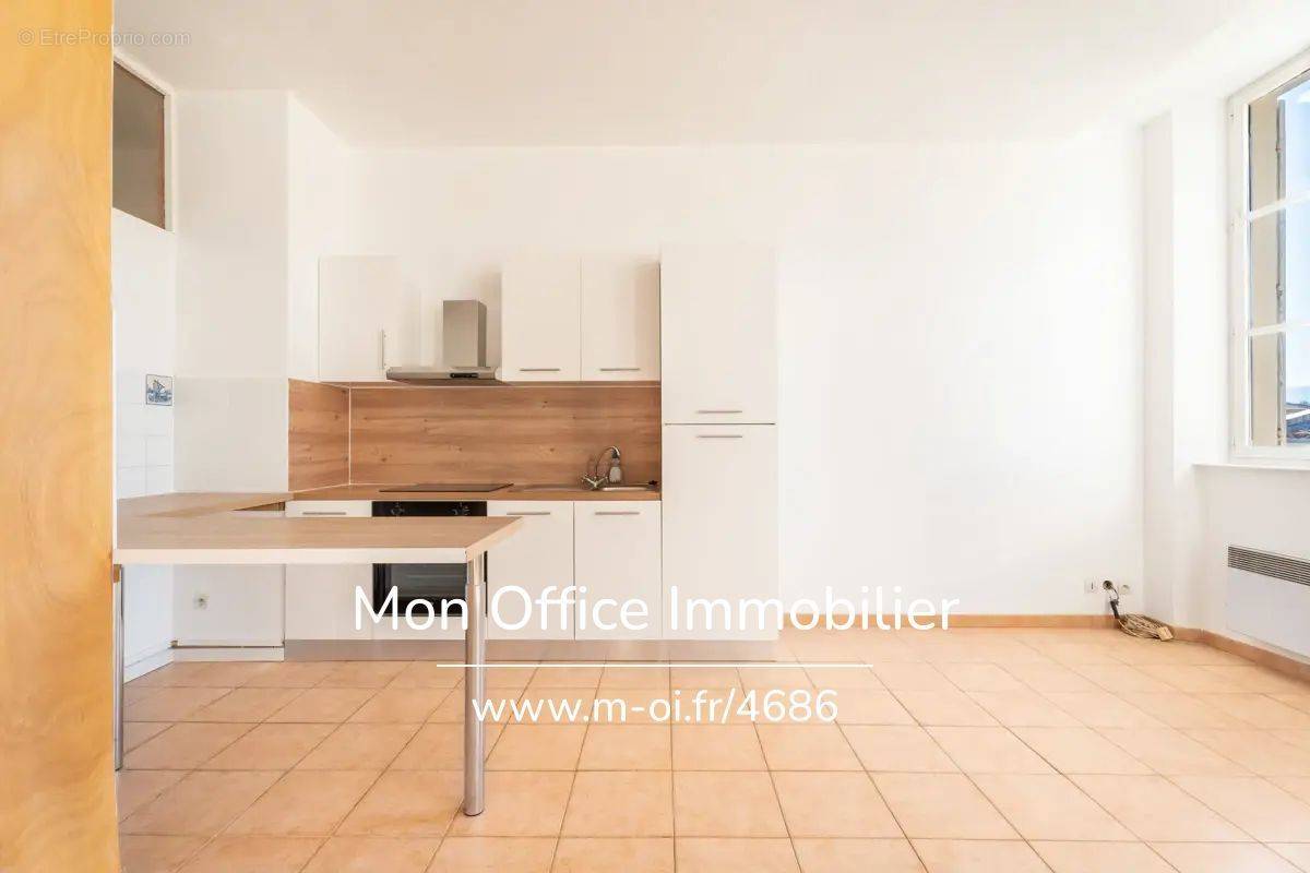 Appartement à MARSEILLE-1E