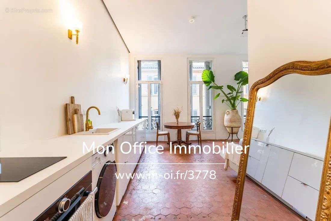 Appartement à MARSEILLE-6E