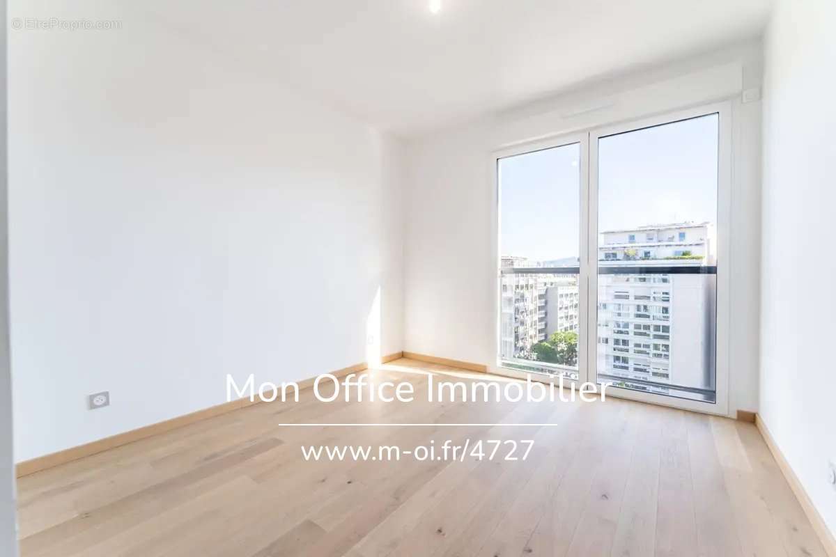 Appartement à MARSEILLE-8E