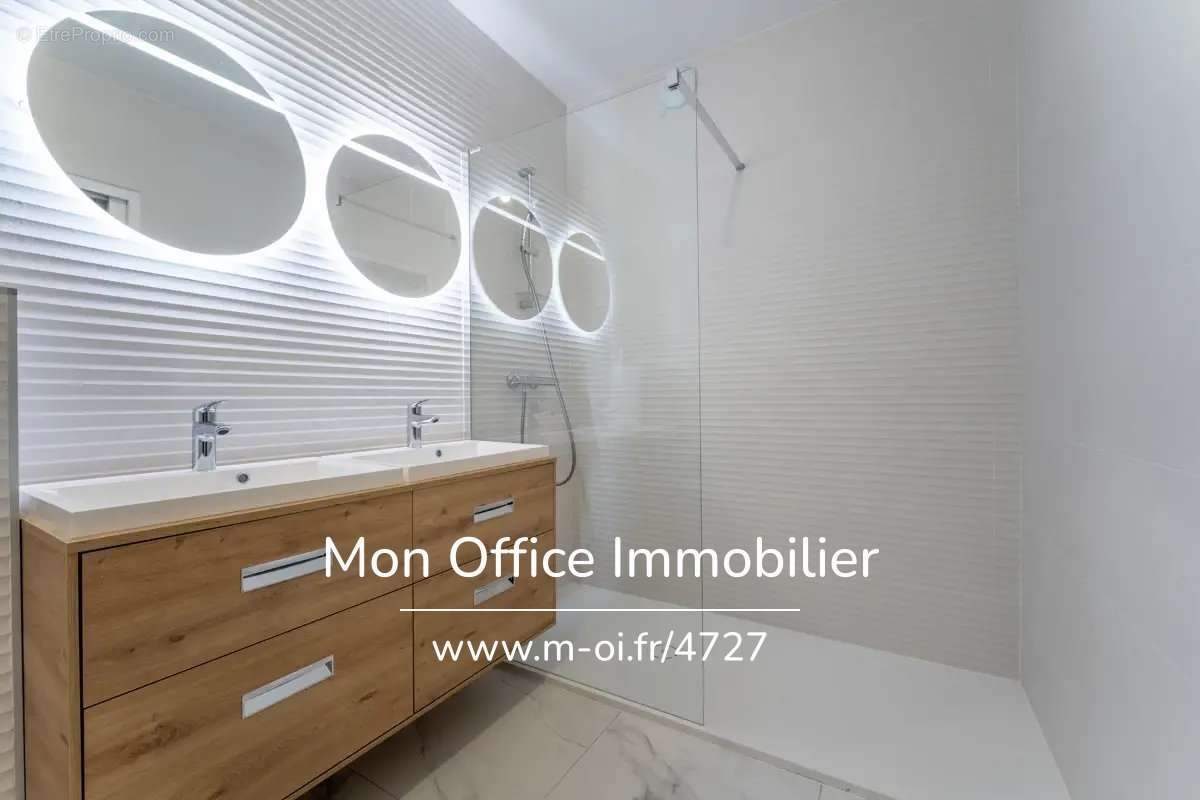 Appartement à MARSEILLE-8E