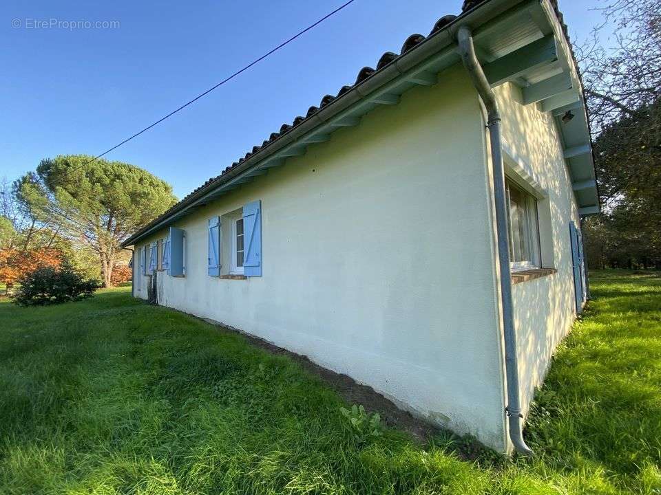 Maison à CASTELNAU-D&#039;AUZAN