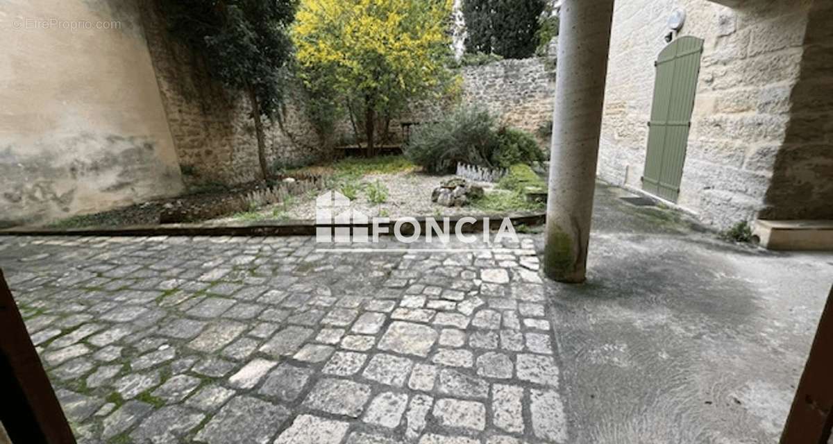 Appartement à UZES