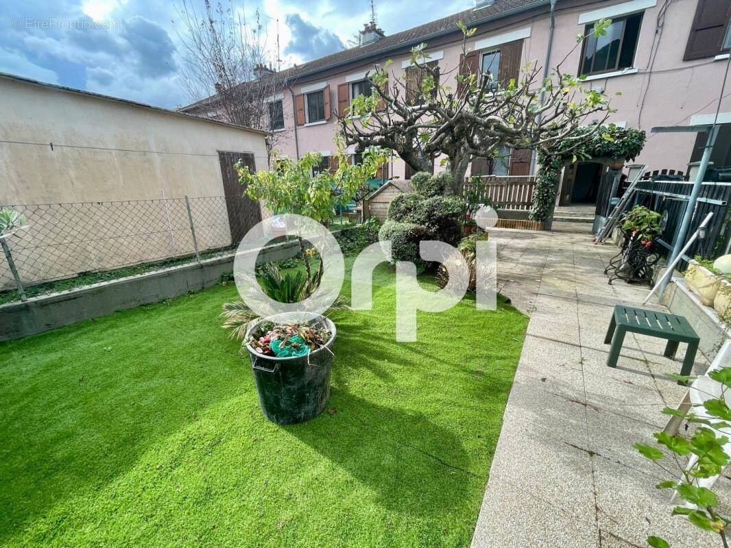 Appartement à VILLARD-BONNOT