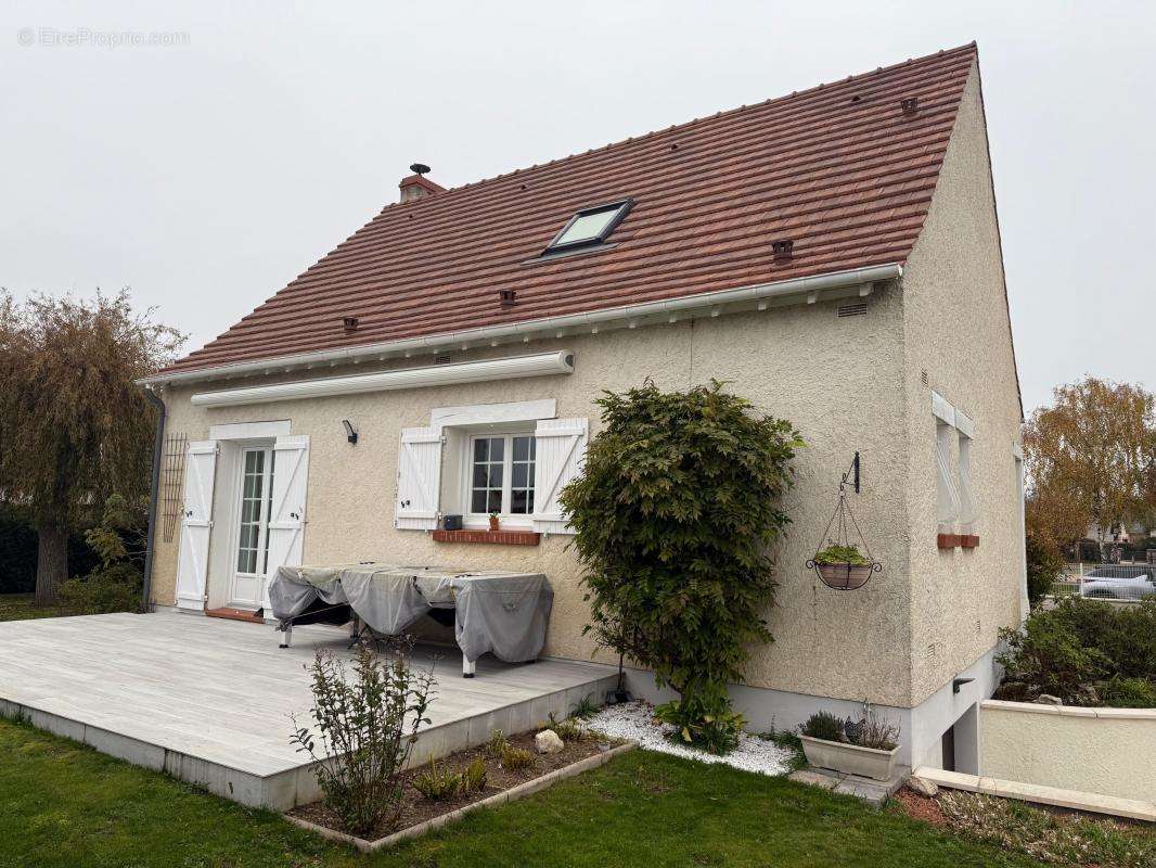 Maison à SAINT-DENIS-EN-VAL