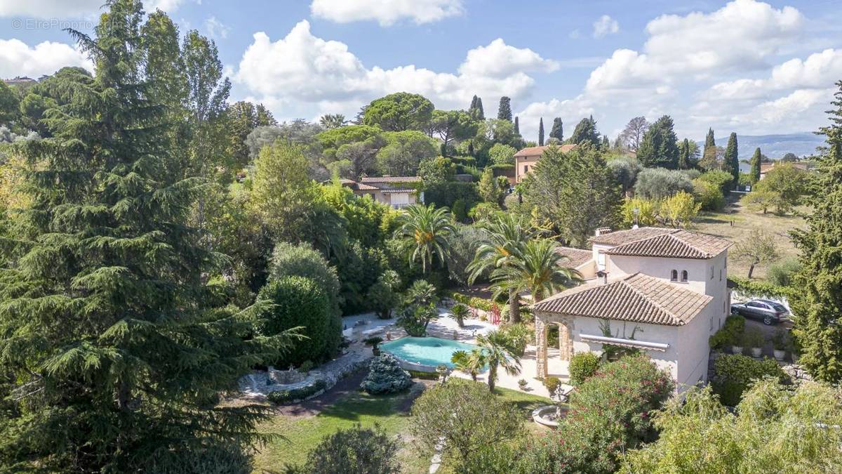 Maison à MOUGINS