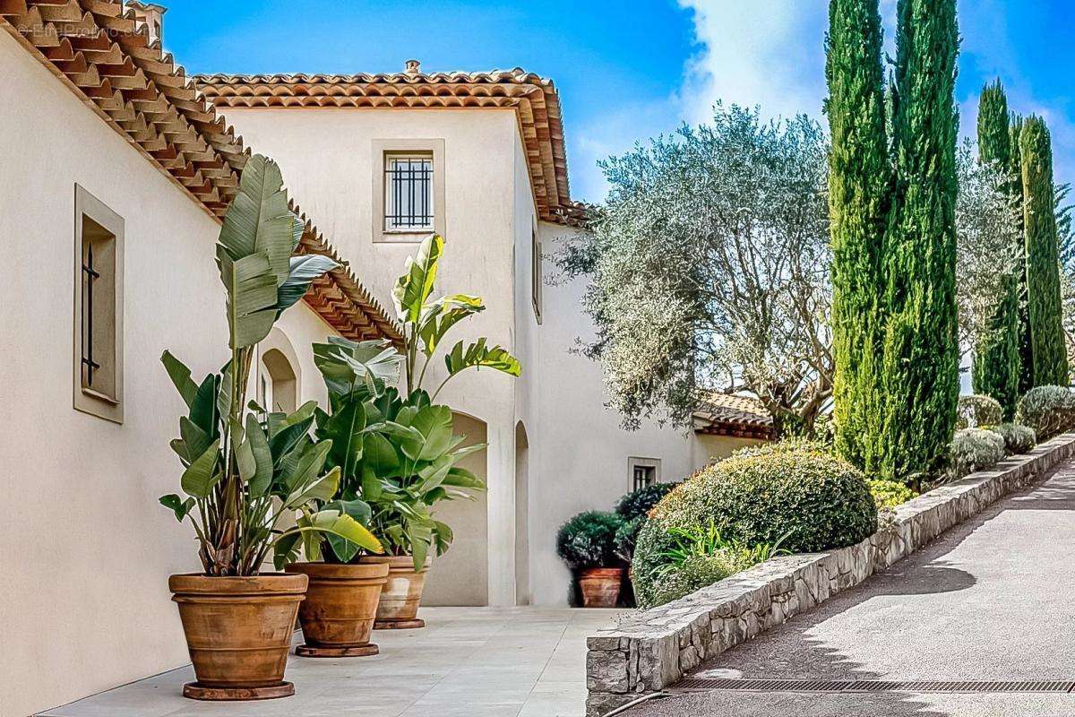 Maison à MOUGINS