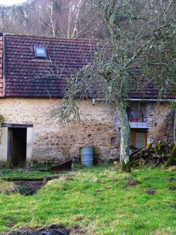 Maison à SAINT-SAULGE