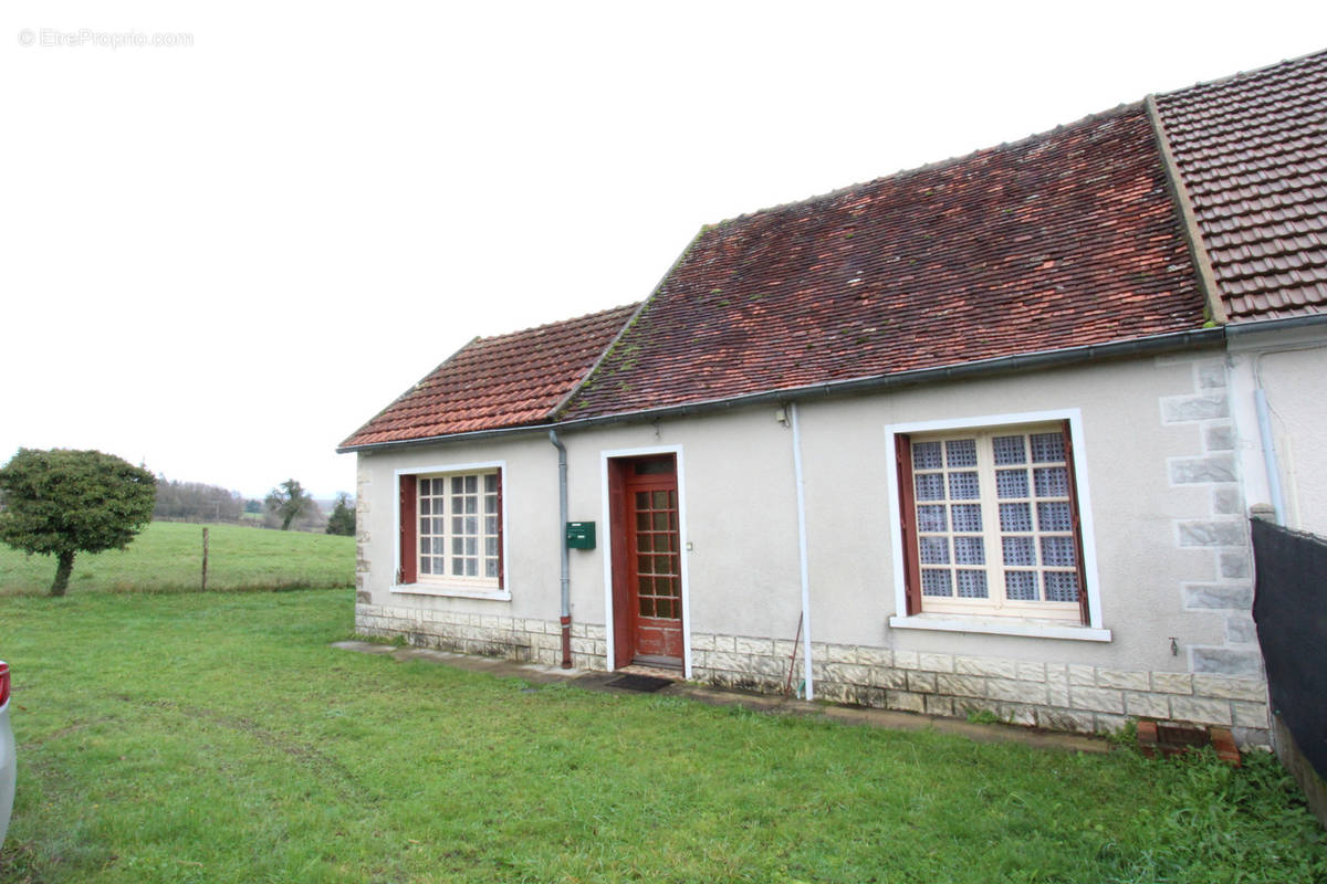 Maison à LA CELLE-SUR-NIEVRE