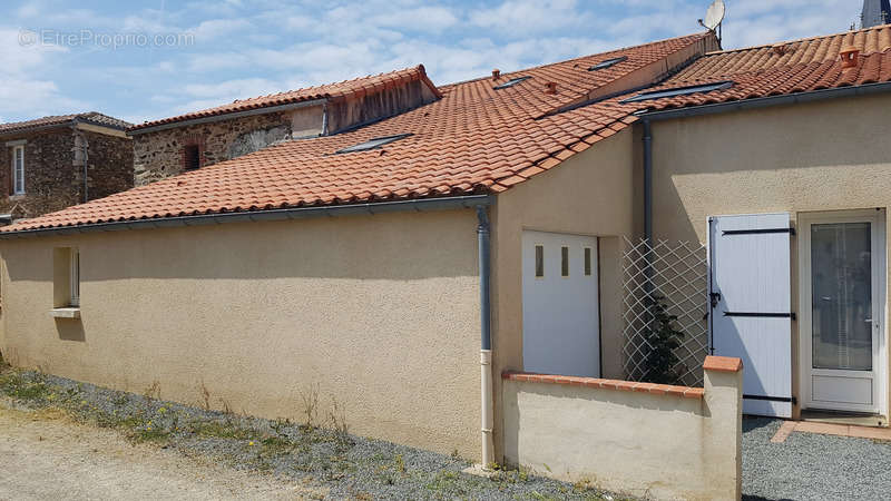 Maison à SAINT-MARTIN-DES-NOYERS