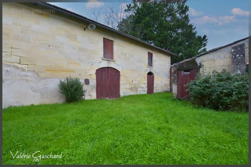 Maison à GOURS