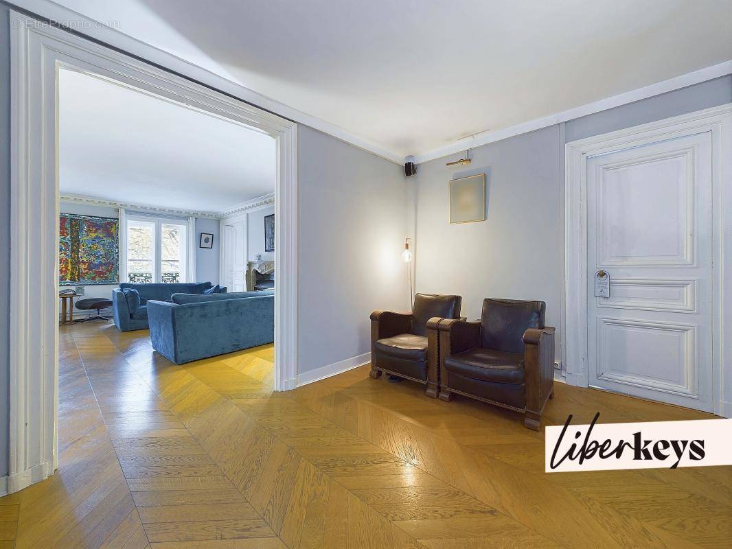 Appartement à PARIS-11E