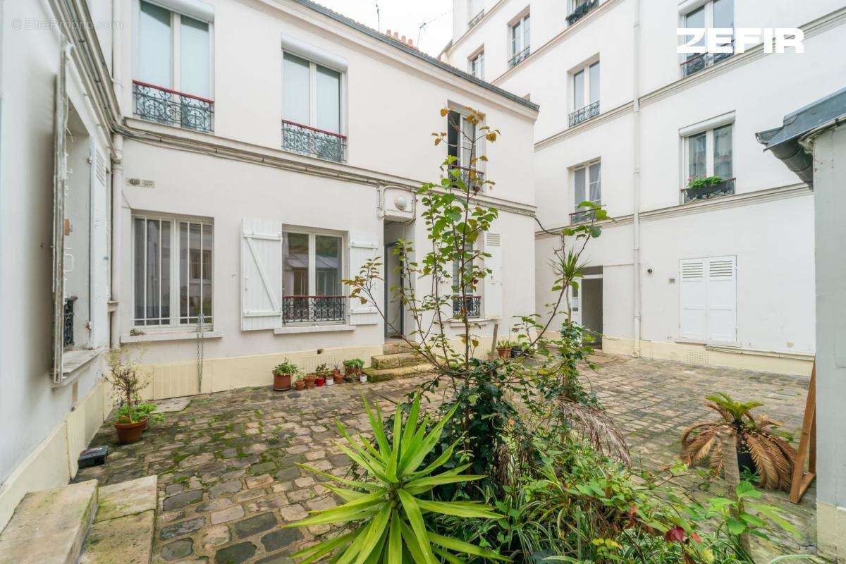 Appartement à LEVALLOIS-PERRET