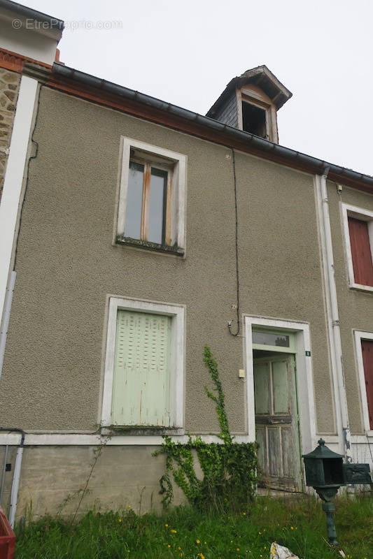 Maison à MARCILLAT-EN-COMBRAILLE