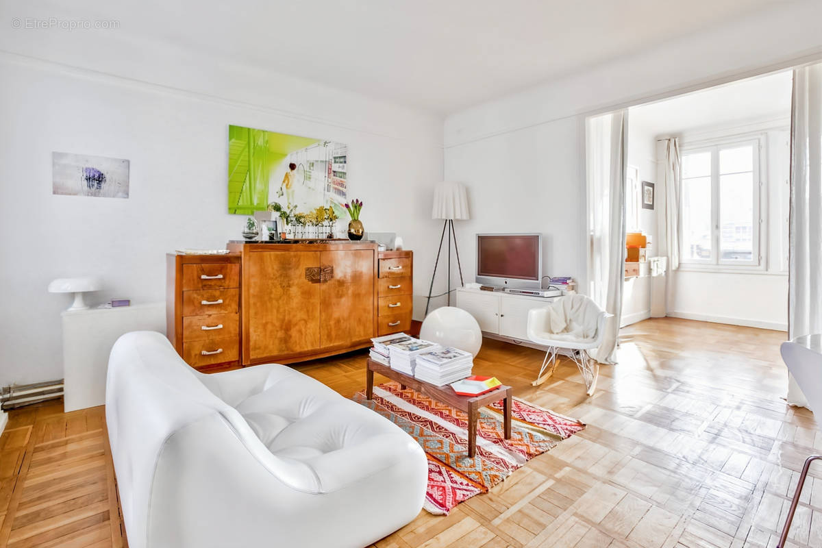 Appartement à PARIS-7E