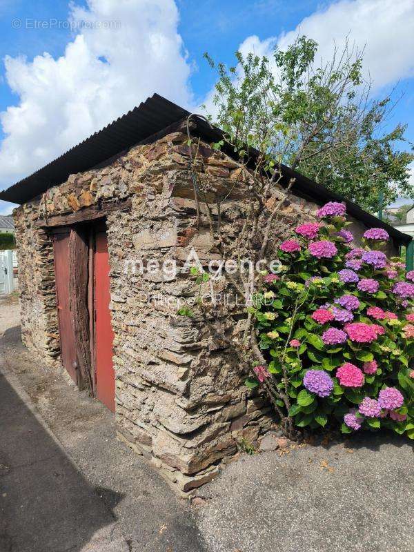 Maison à CHAZE-HENRY