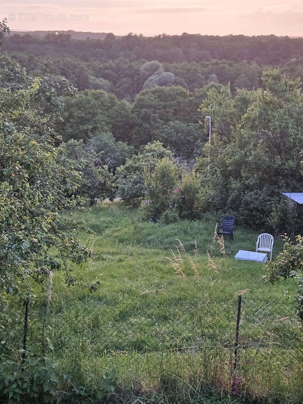 Terrain à FONTENOY-SUR-MOSELLE