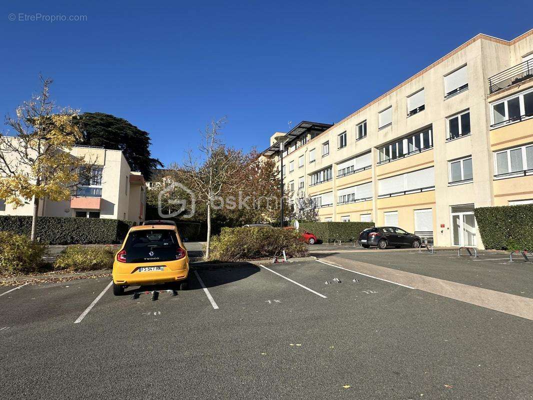 Parking à LE MANS