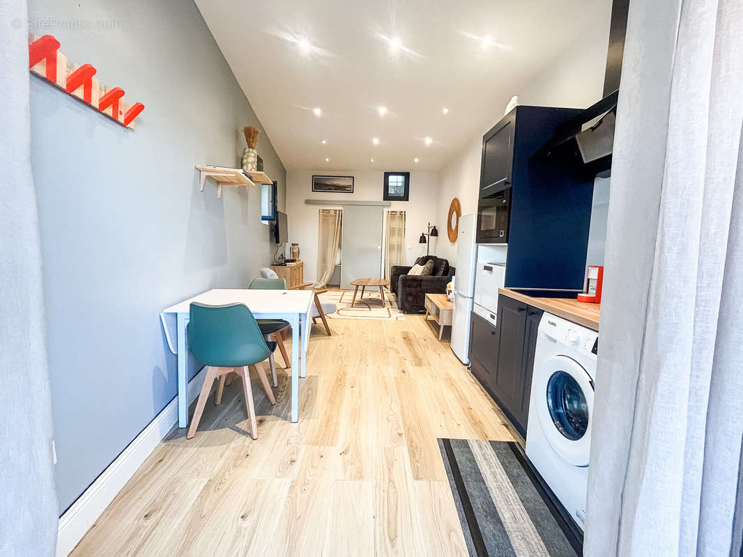 Appartement à MARSEILLE-8E