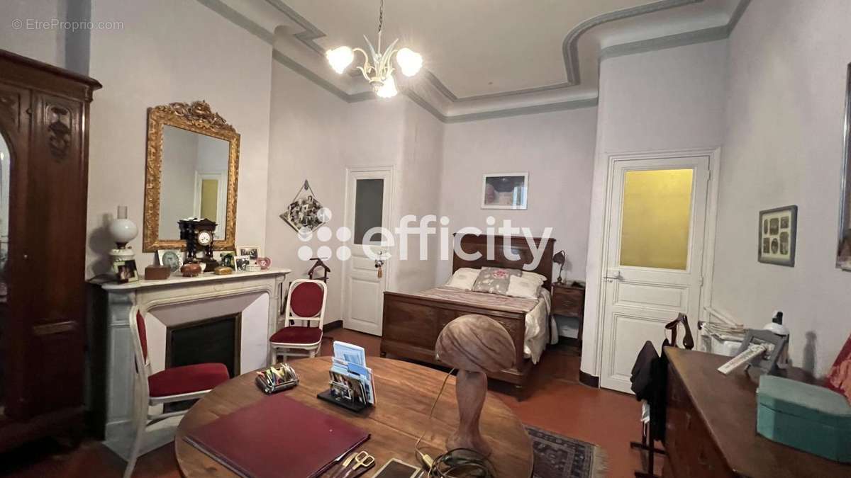 Appartement à MARSEILLE-6E