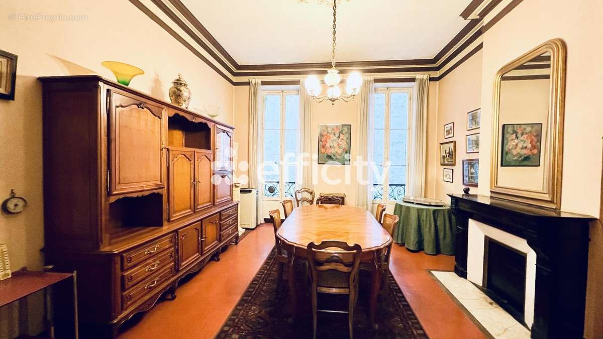 Appartement à MARSEILLE-6E