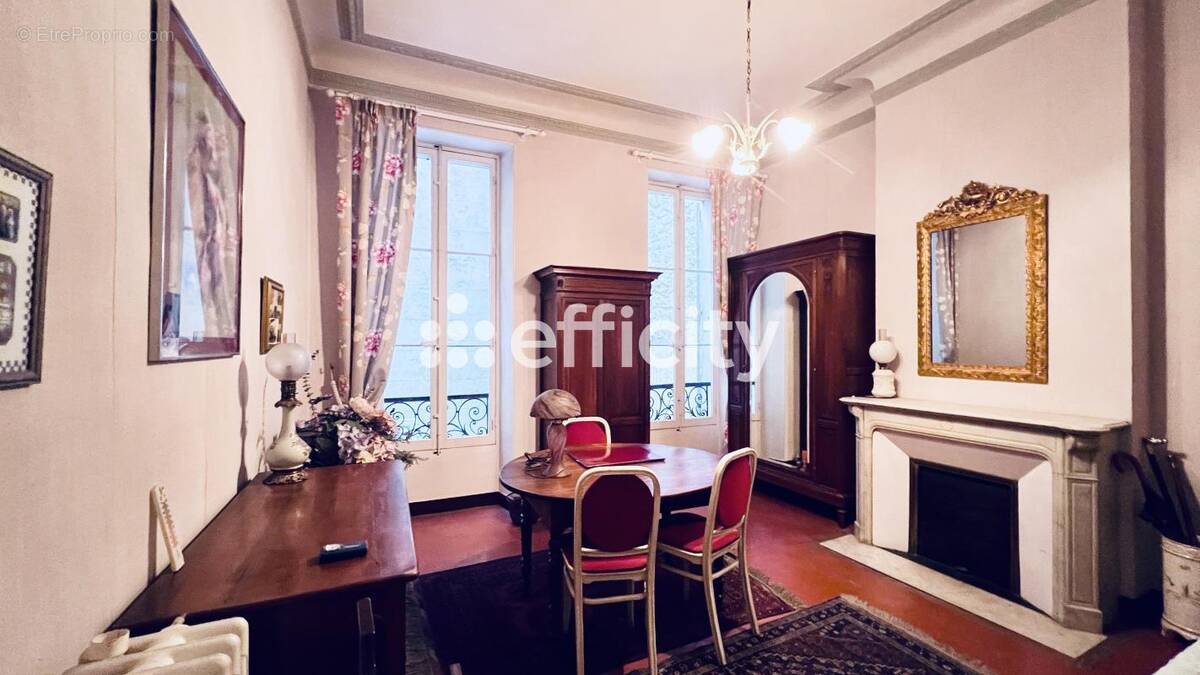 Appartement à MARSEILLE-6E