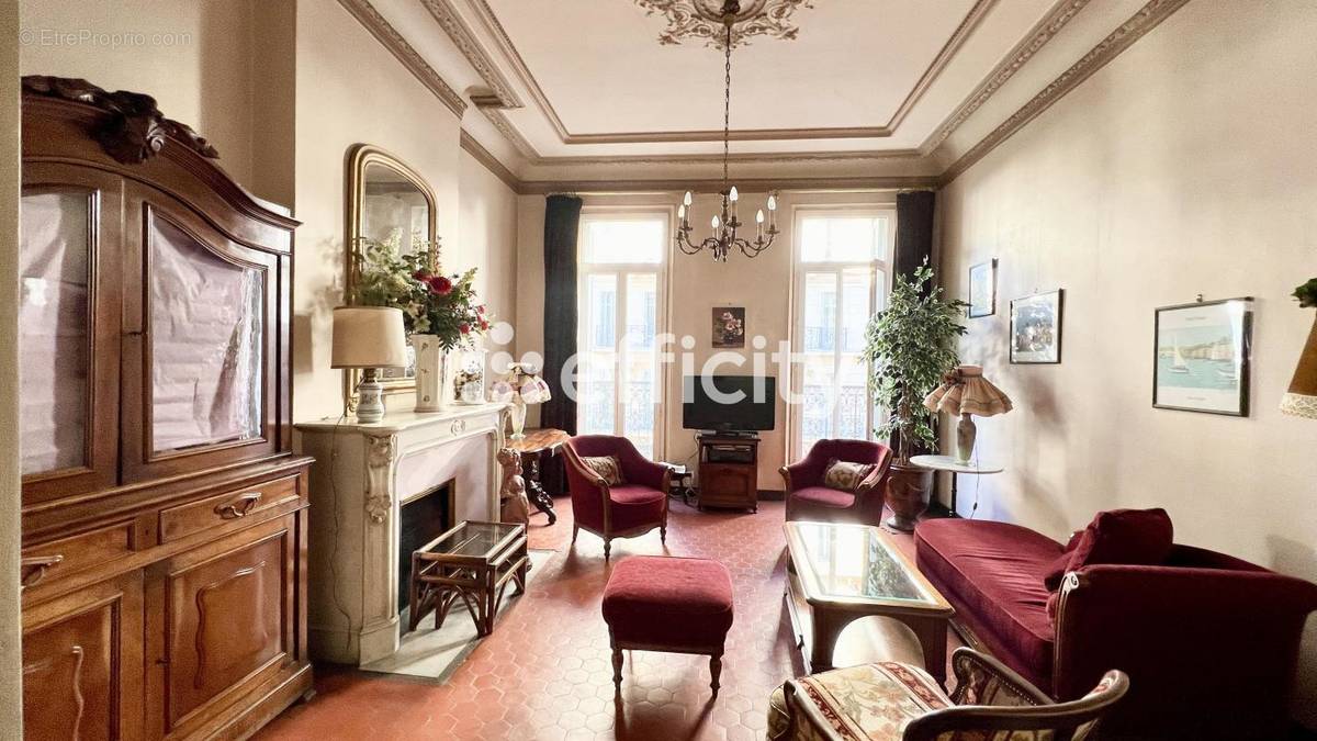 Appartement à MARSEILLE-6E