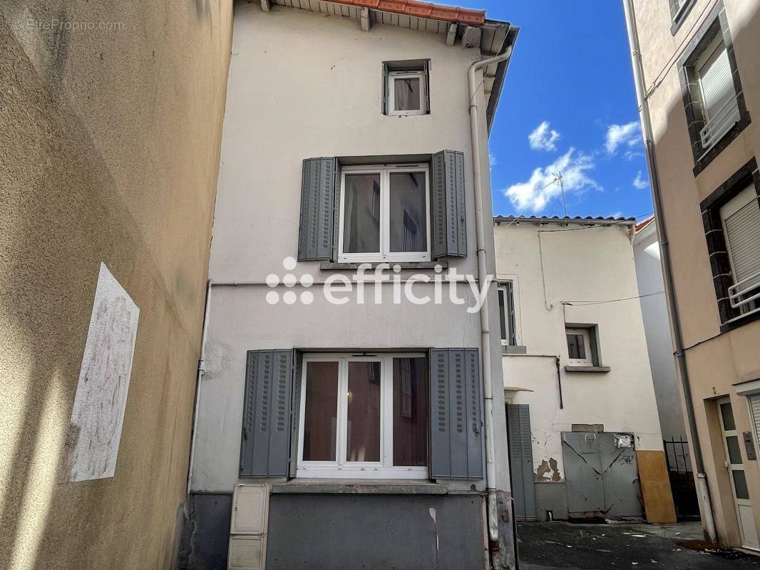 Maison à CLERMONT-FERRAND